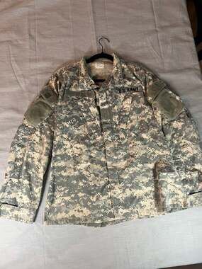 US Army Combat Uniform ACU Coat Jacket Digital Camo Medium Long UCP